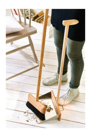 Large Dustpan / Brush Set