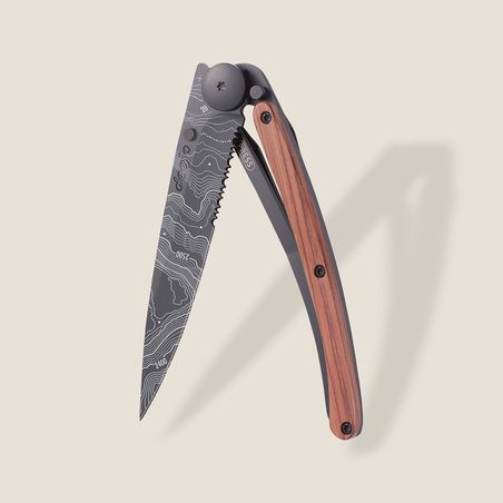Serrated 37g Knife Coral wood / Topograph