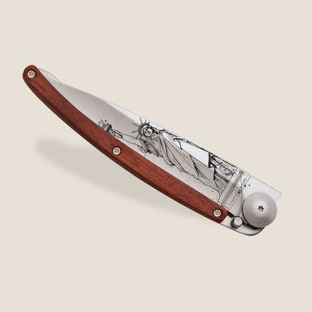 37g Knife Coral Wood | Lady Liberty