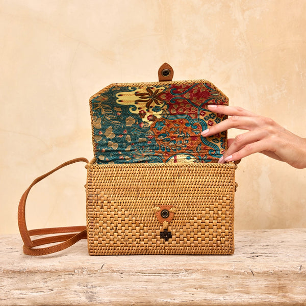 Ata Cross Body Box