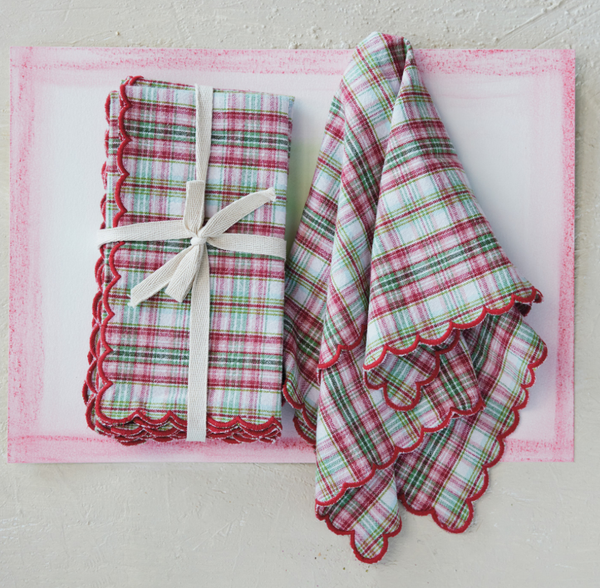 Woven Cotton Scalloped Napkins with Stitched Edges, Set of 4