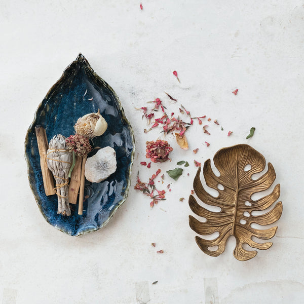 Stoneware Leaf Shaped Plate