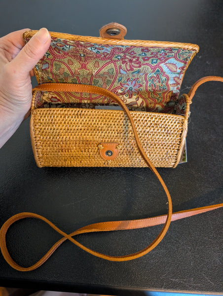 Ata Cross Body Small
