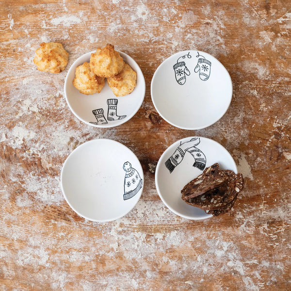 Stoneware Bowl w/ Winter Apparel | 4 Styles