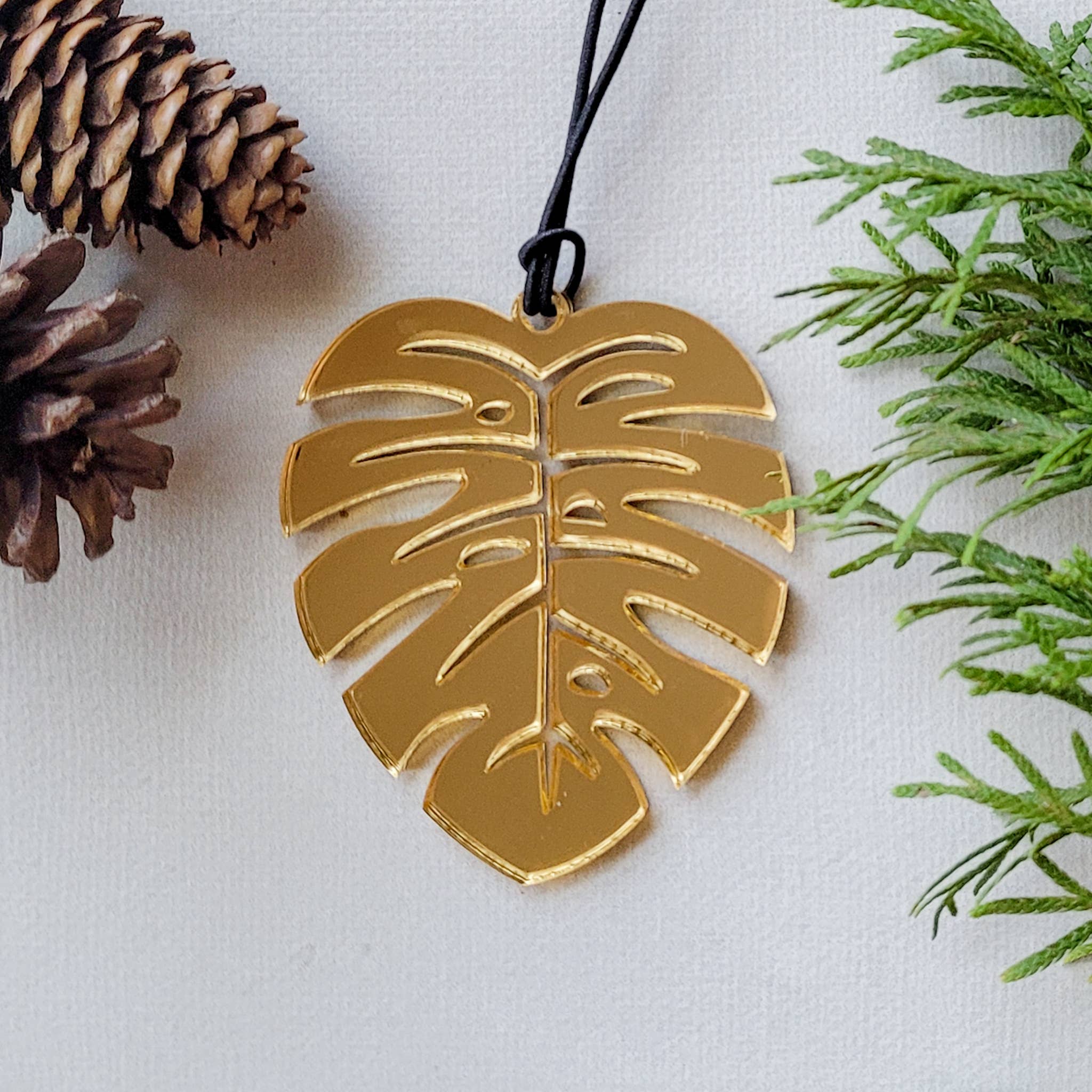 Gold Monstera Leaf Ornaments